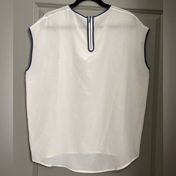 Vince Cream 100% Silk Top with Blue Trim Size Small - Boxy Fit - Picture 2 of 12